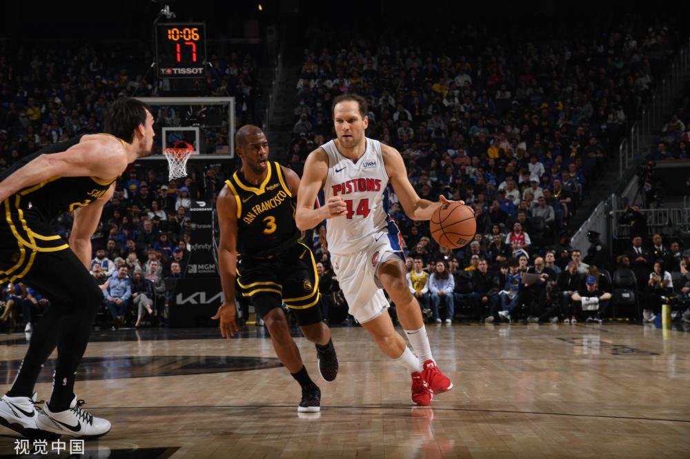 罗马诺：勒沃库森接近与塞维利亚就巴代转会达成协议