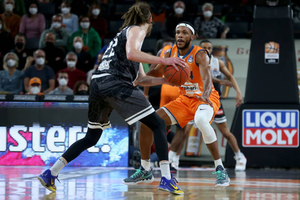 逐步缩小了 逐步缩小了