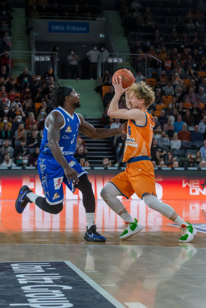 等年轻球员 等年轻球员